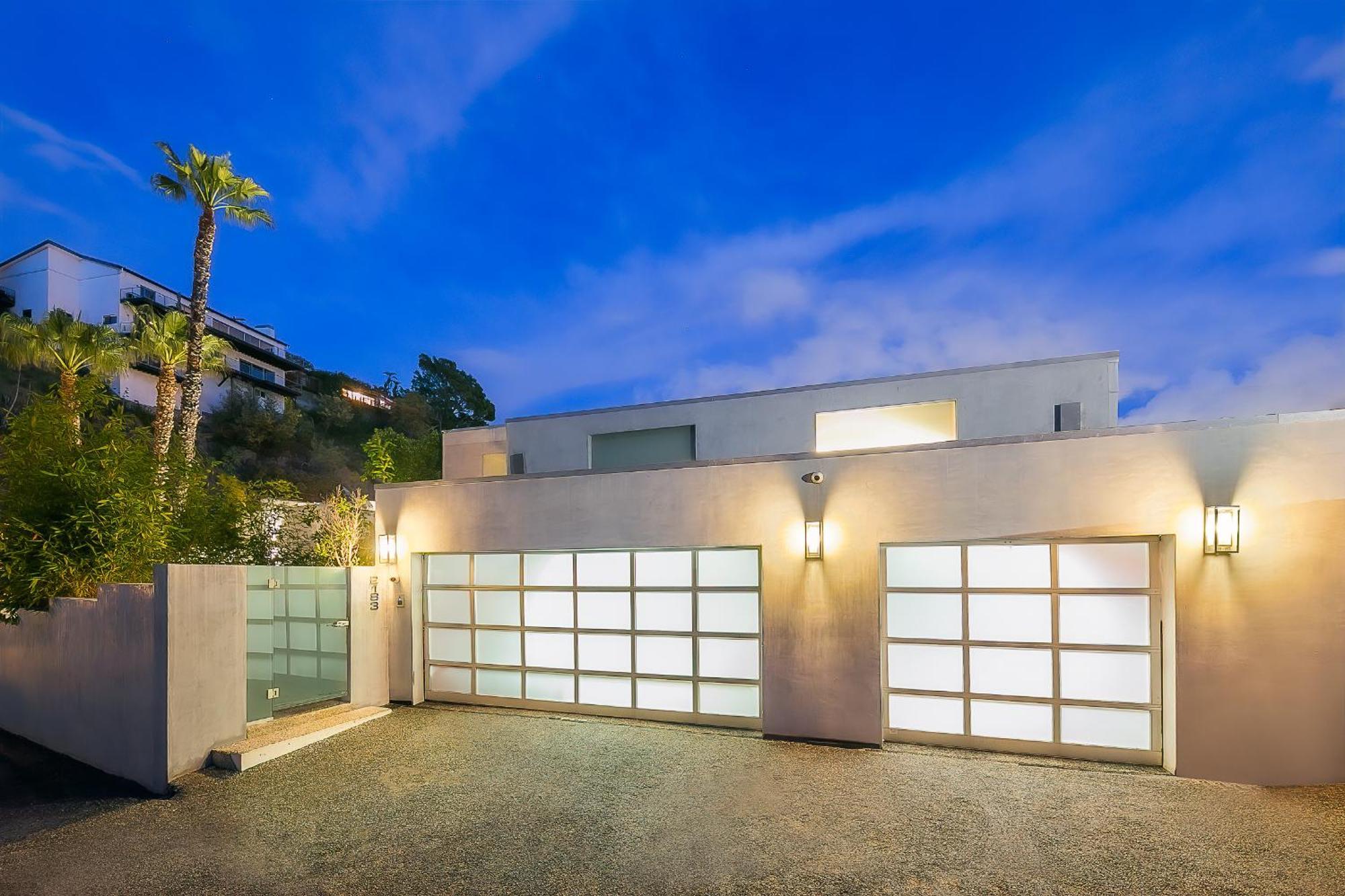 Hollywood Hills Modern Sanctuary-Jaw Dropping View Villa - Los Angeles — Photos 2